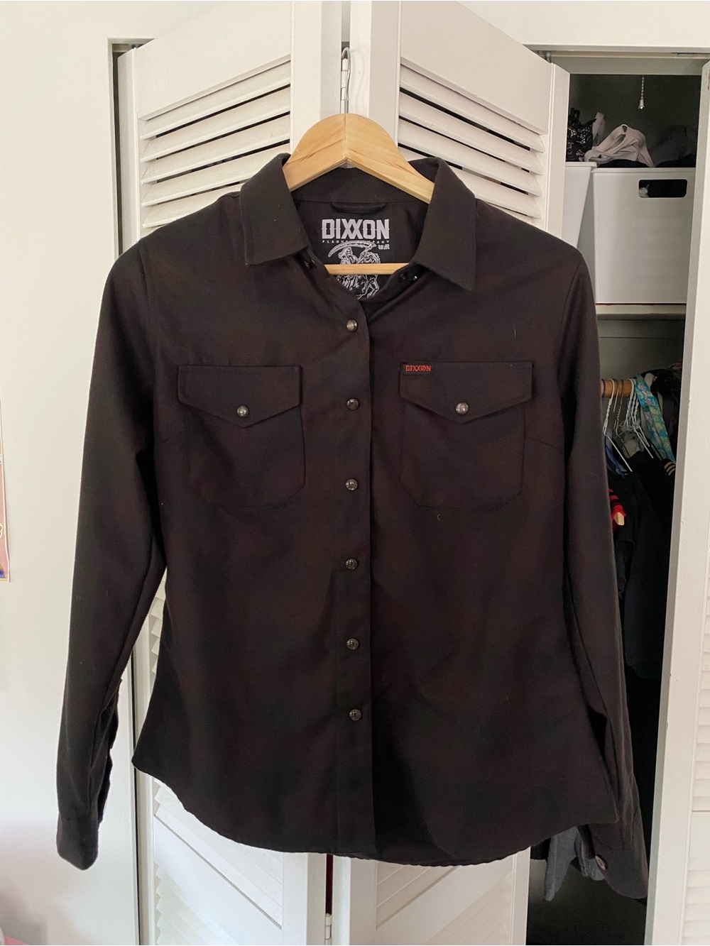 DIXXON Men's Black Casual Button-Down Shirt with Chest Pockets